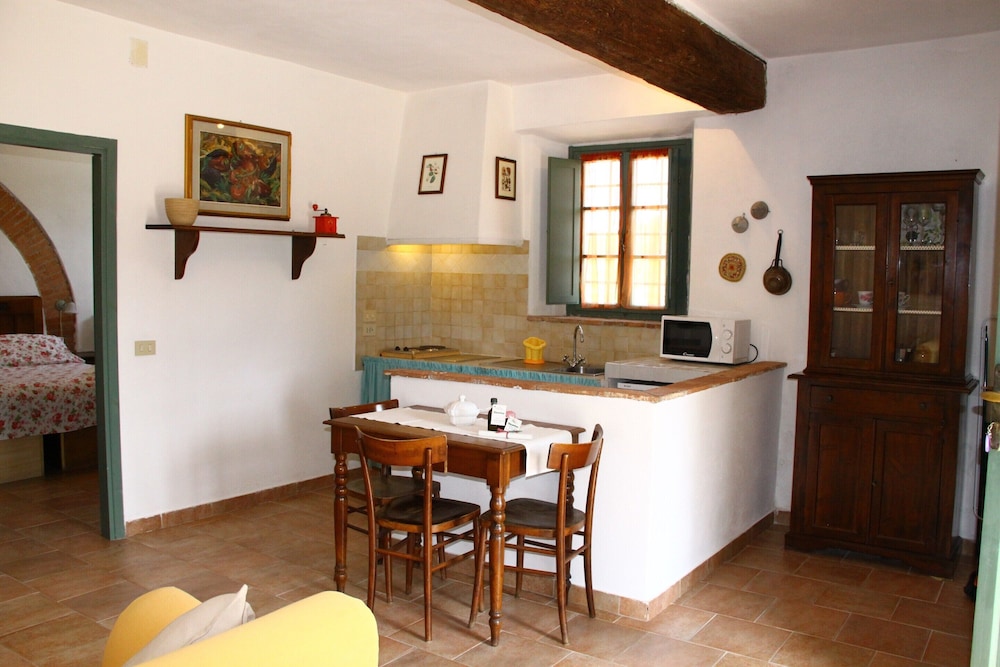 Nice Apartment in Guasticce With Pool