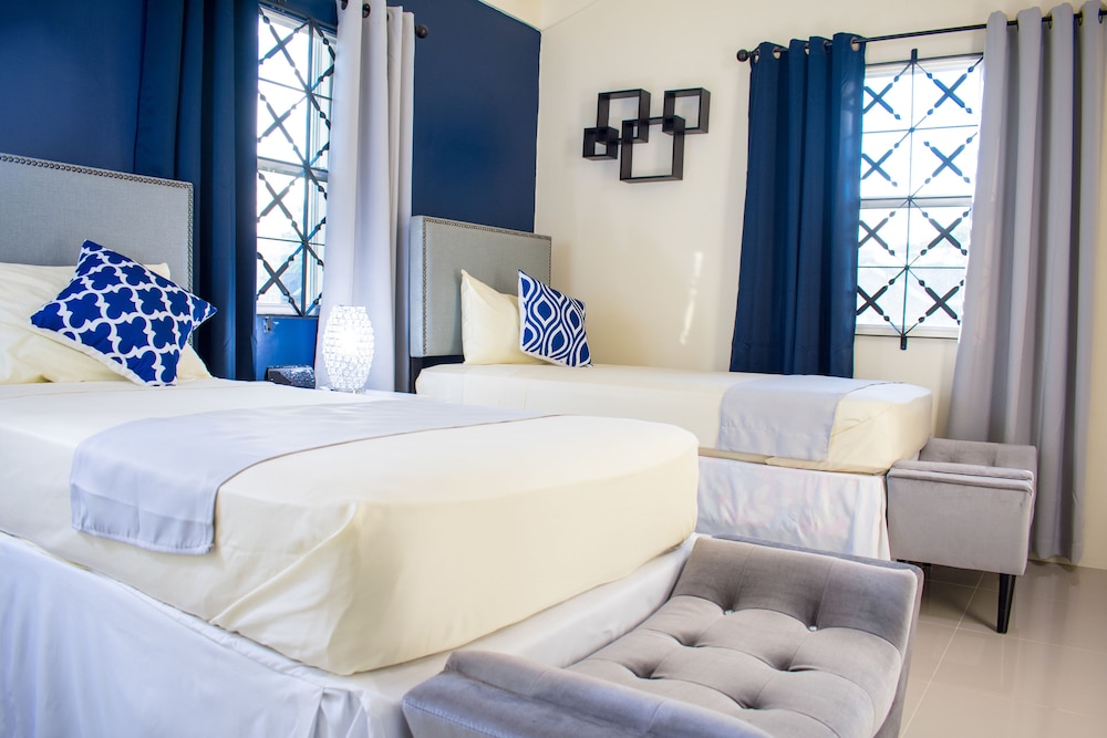 Ocho Rios TaylorMade Vacation Villas