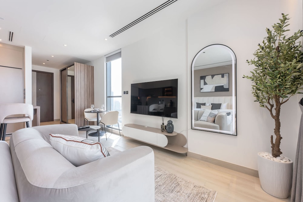 Sleek Studio in Jumeirah Village Triangle