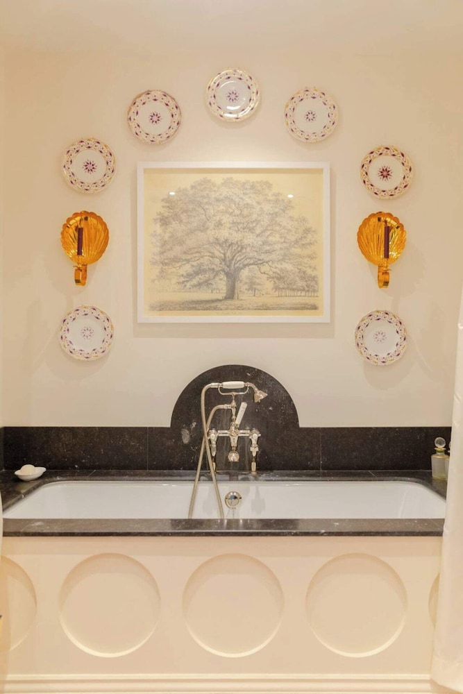Luxurious & Stylish 2BD House - Bayswater!