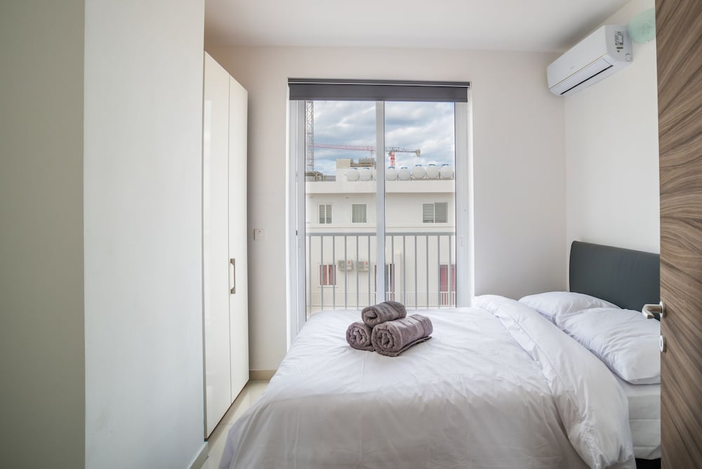 Saint Julian's Penthouse Apartment photo 4