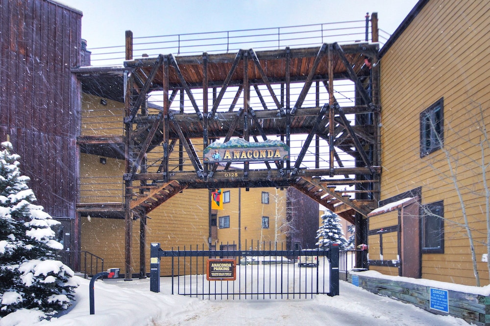 Beautiful Dog Friendly Ski Chalet A Minute to SuperBee Lift - AN203 by RedAwning