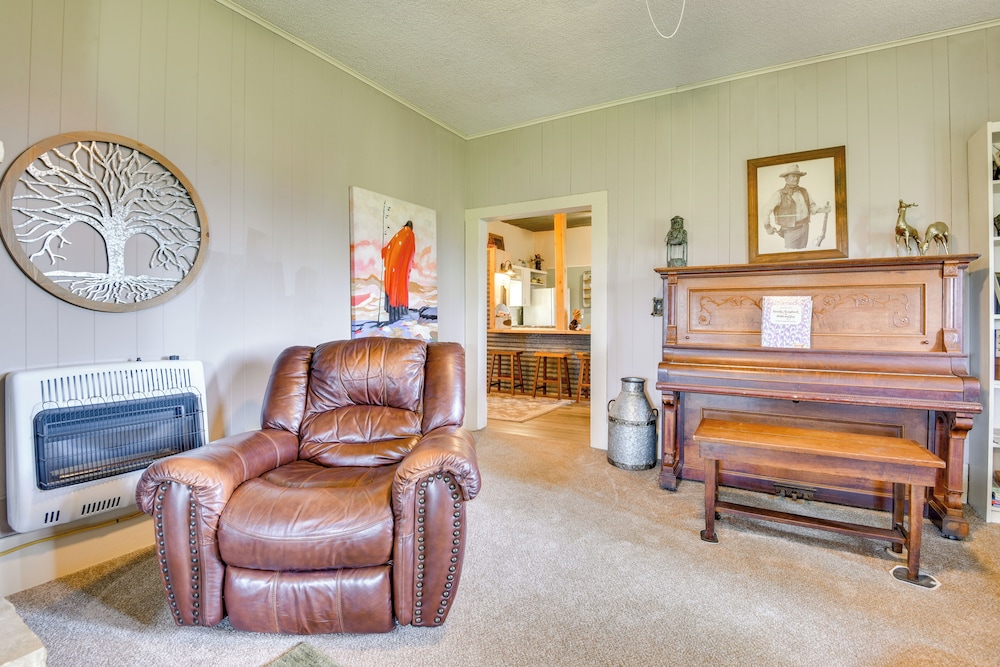 Countryside Retreat w/ Pasture Views in Hominy