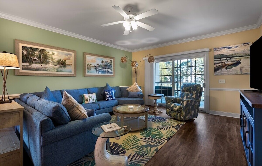 Magnolia Pointe 4887-201 3 Bedroom Condo