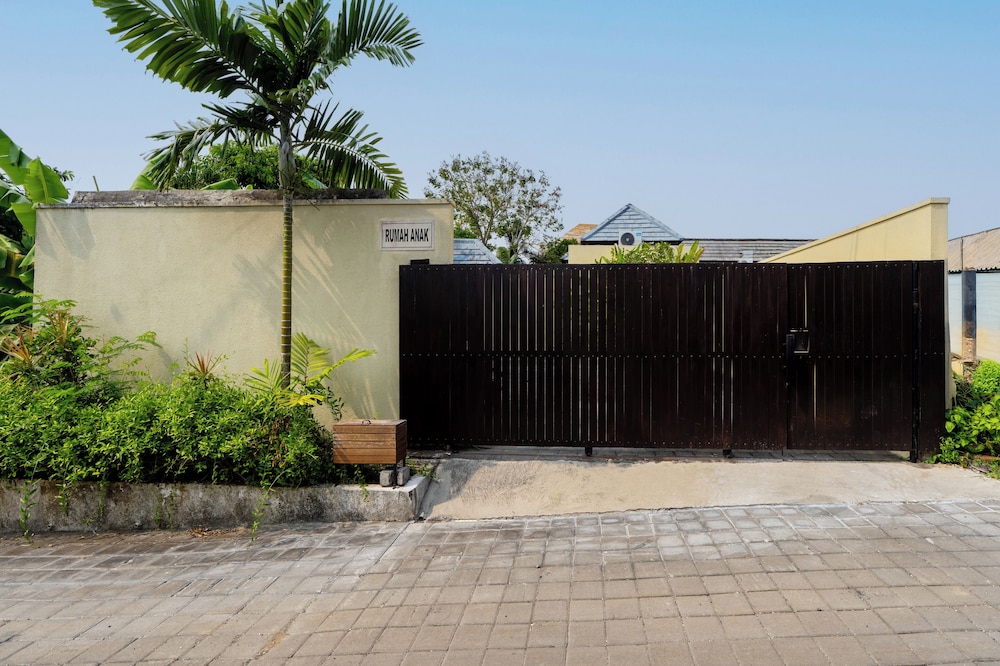 VIlla Anak by Pertama Management
