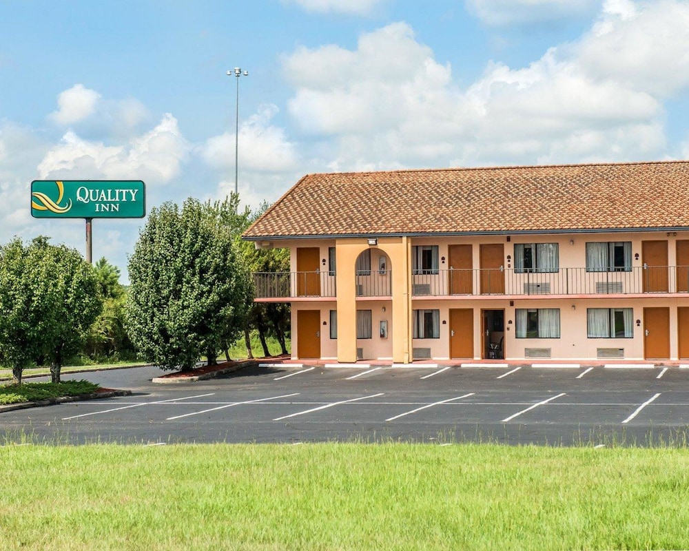 Marianna Vacations - Quality Inn Marianna - Property Image 1