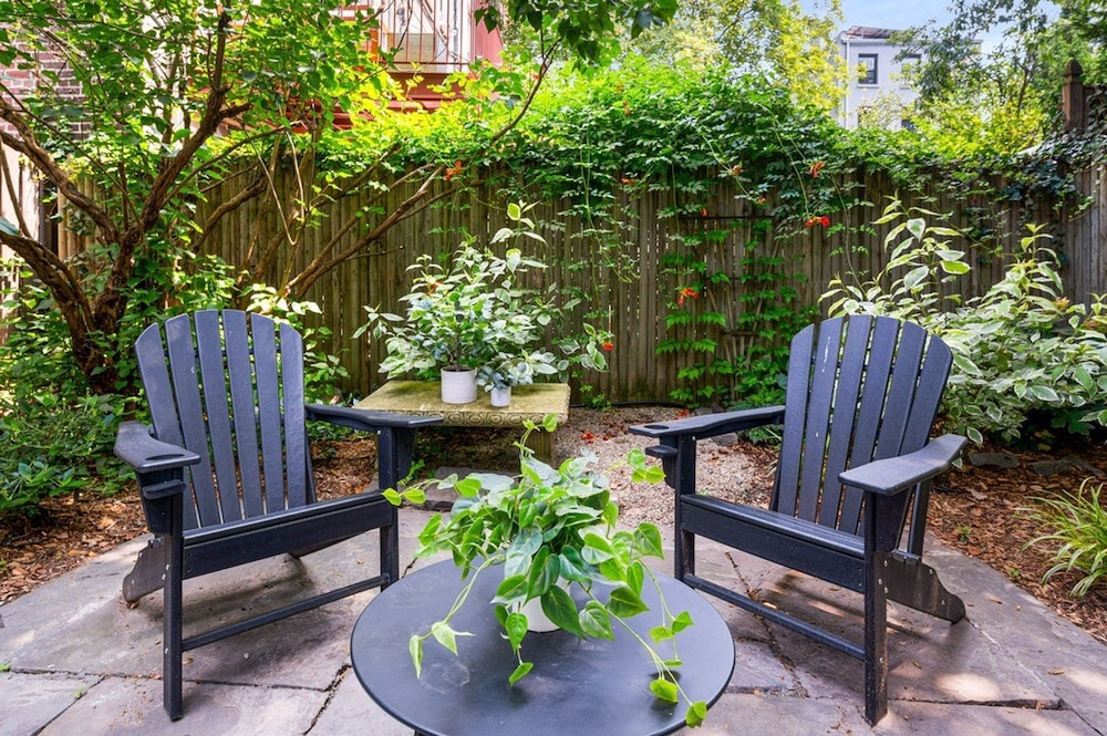 Adelphi I 3BR Ft Greene w Backyard Patio Porch