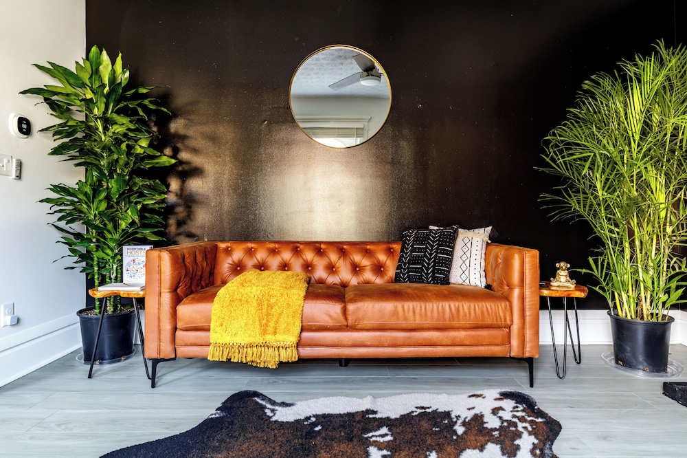Jungle House Boutique Residences – Downtown Columbus & Short North