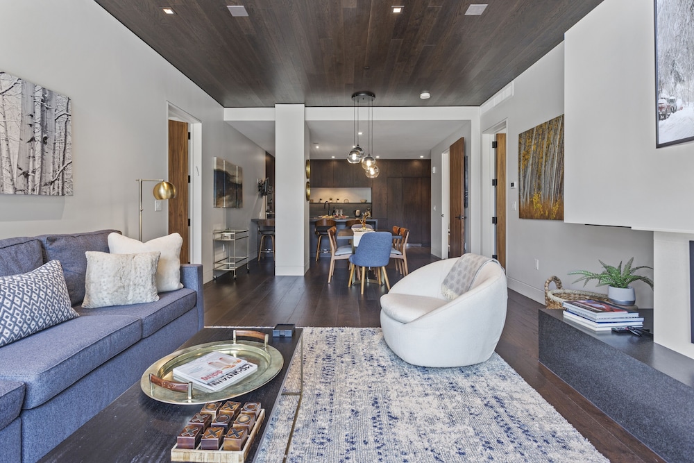 One Empire Pass Lodge at Deer Valley Resort - Two Bedroom Residence #105 2 Condo