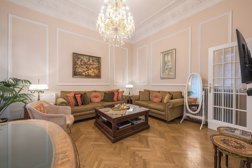 The Rare Luxury Gem in Kolonaki Sq - near Syntagma