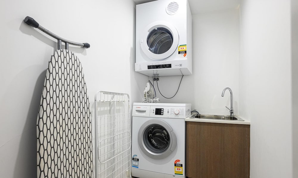 Metawise Sydney CBD Haymarket 2bed Penthouse B