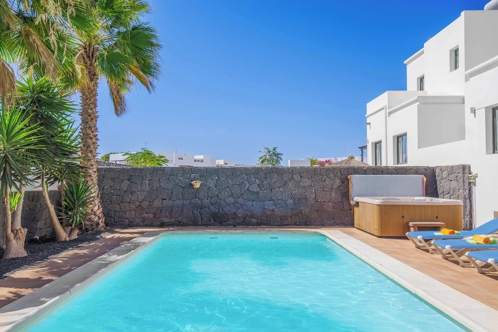 Villa Victoria