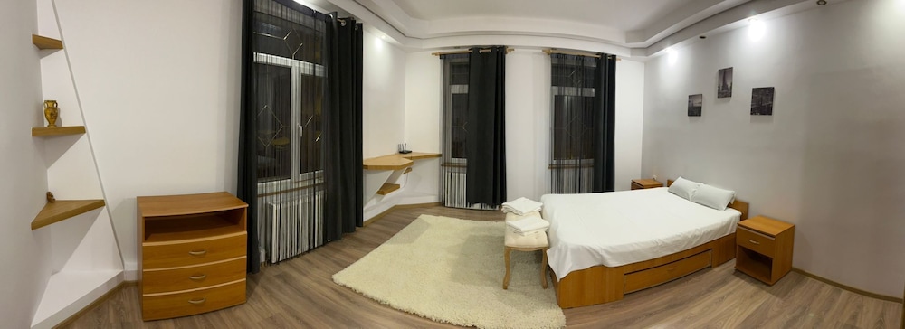 Casa din Tei Brasov by BuySellRent