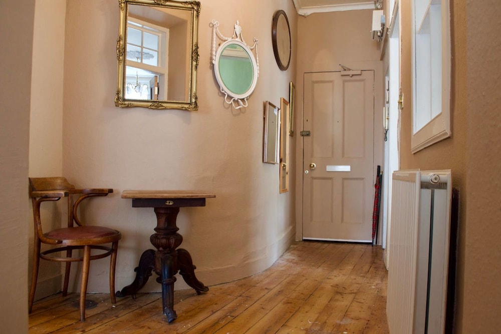 JOIVY Old Town Gem - Apartment With Great City Views view 4