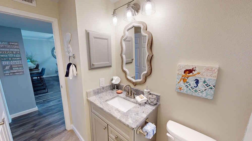 Shoreline Towers 3025 2 Bedroom Condo