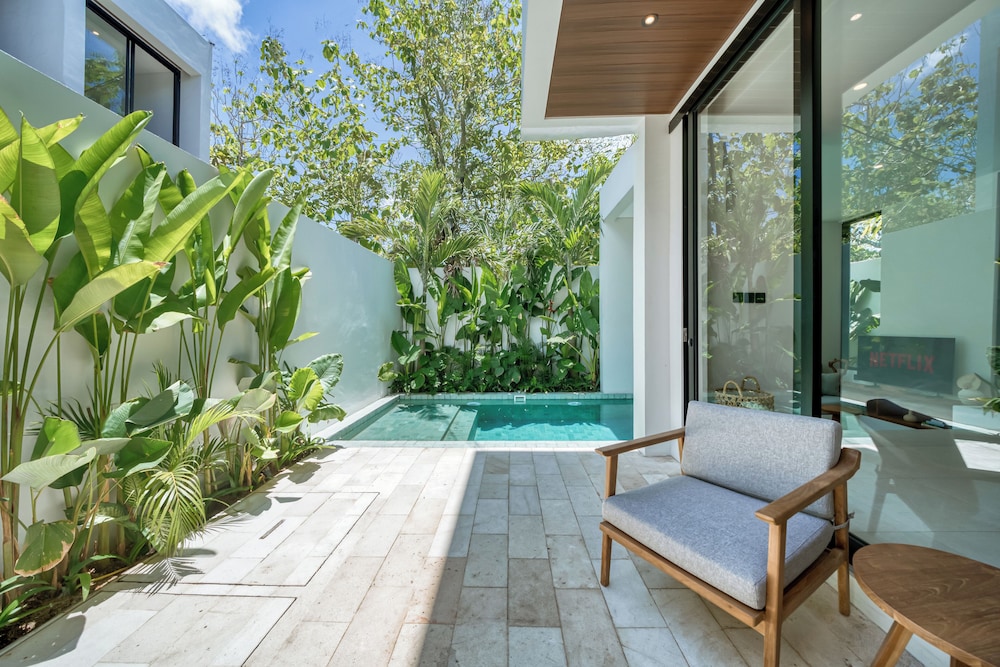 New Luxury Malvarrosa Villas