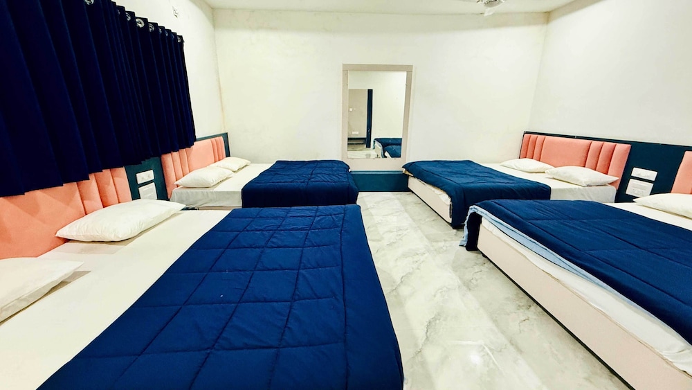 Hotel Raj Inn