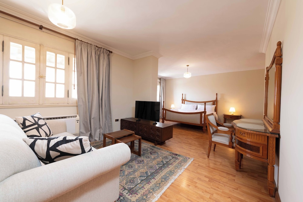 Lascaic 3bdrm at Ard El-Golf