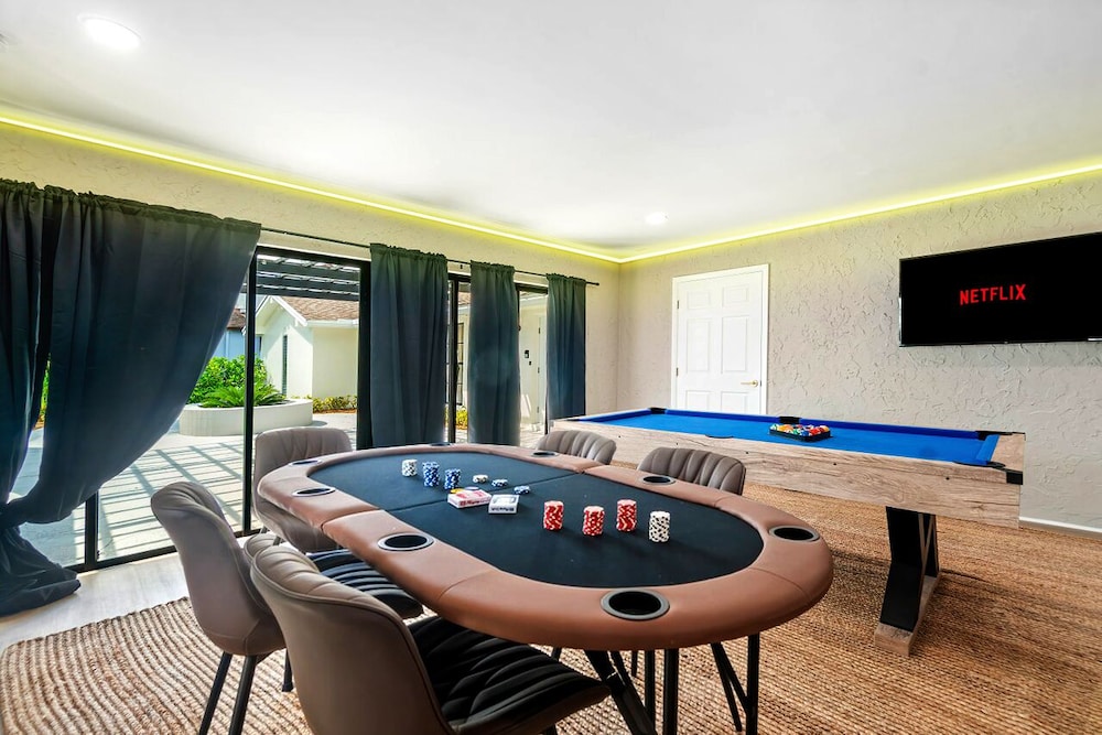The Garden of Eden | Beautiful Villa w/ Pool & Game Room
