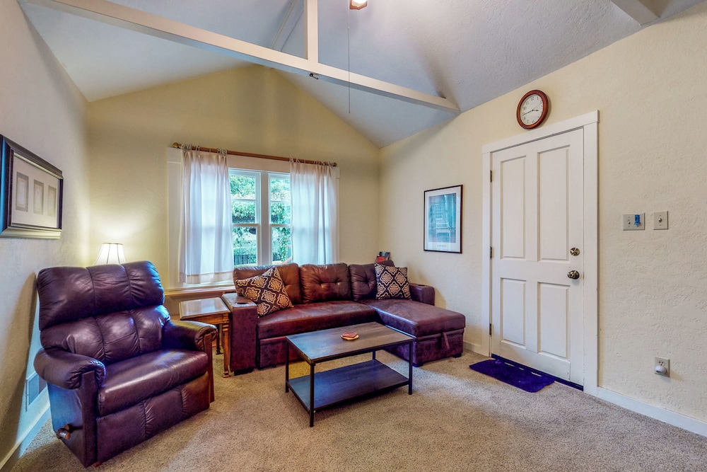 Forbestown Retreat: Easy Access to Clear Lake