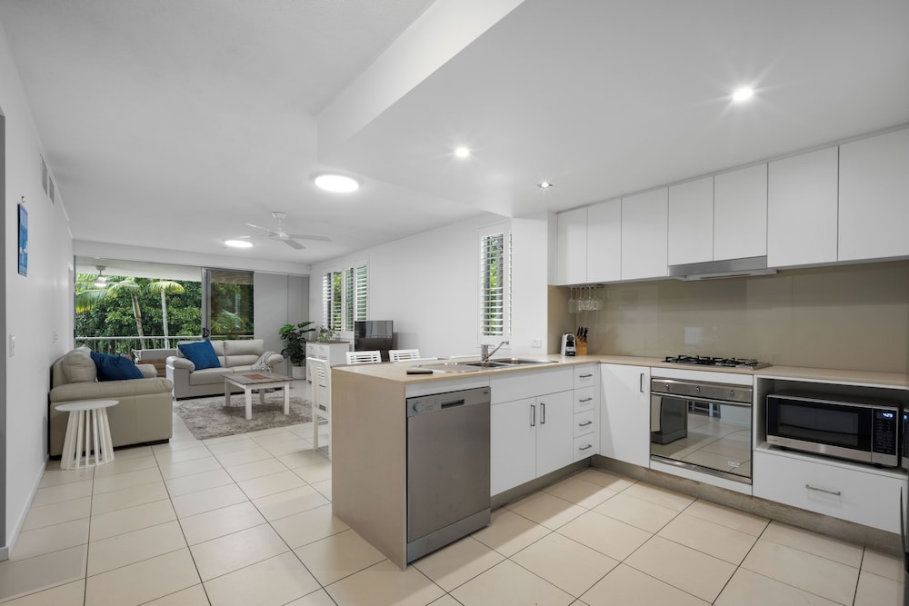 Pool View 3-Bed Oasis in Drift Resort