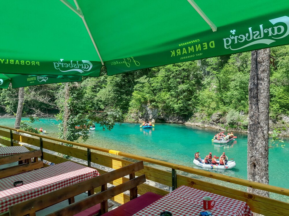 Rafting Camp Encijan