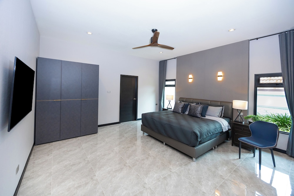 Villa Waree minutes to City and Beach