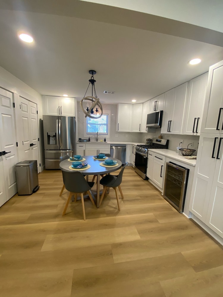 10 Burnett Home