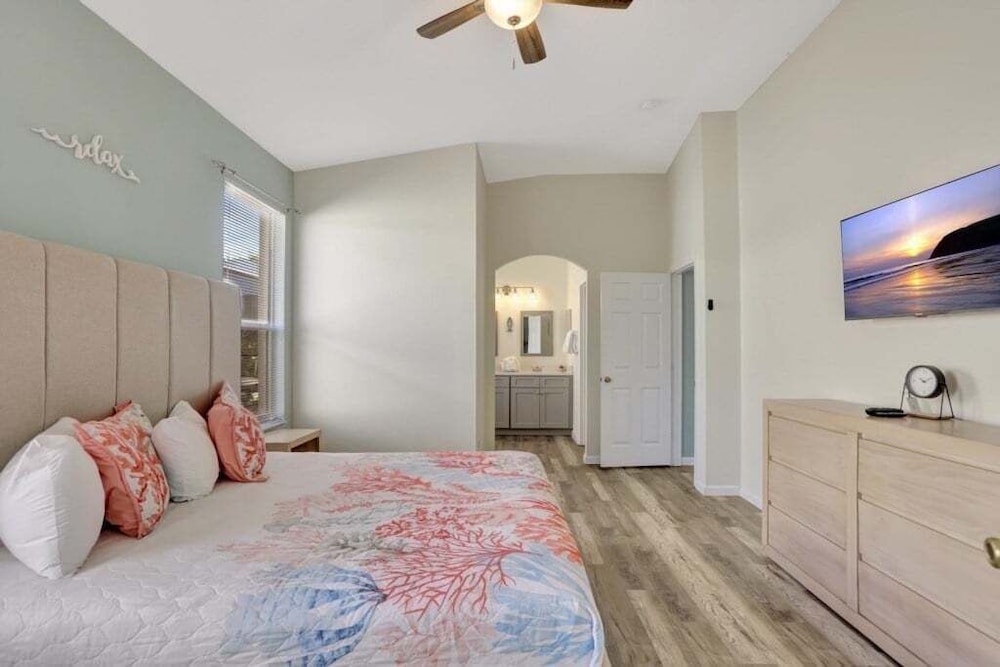 Luxury Windsor Palms Villa W/ Pool Near Disney! 4 Bedroom Villa