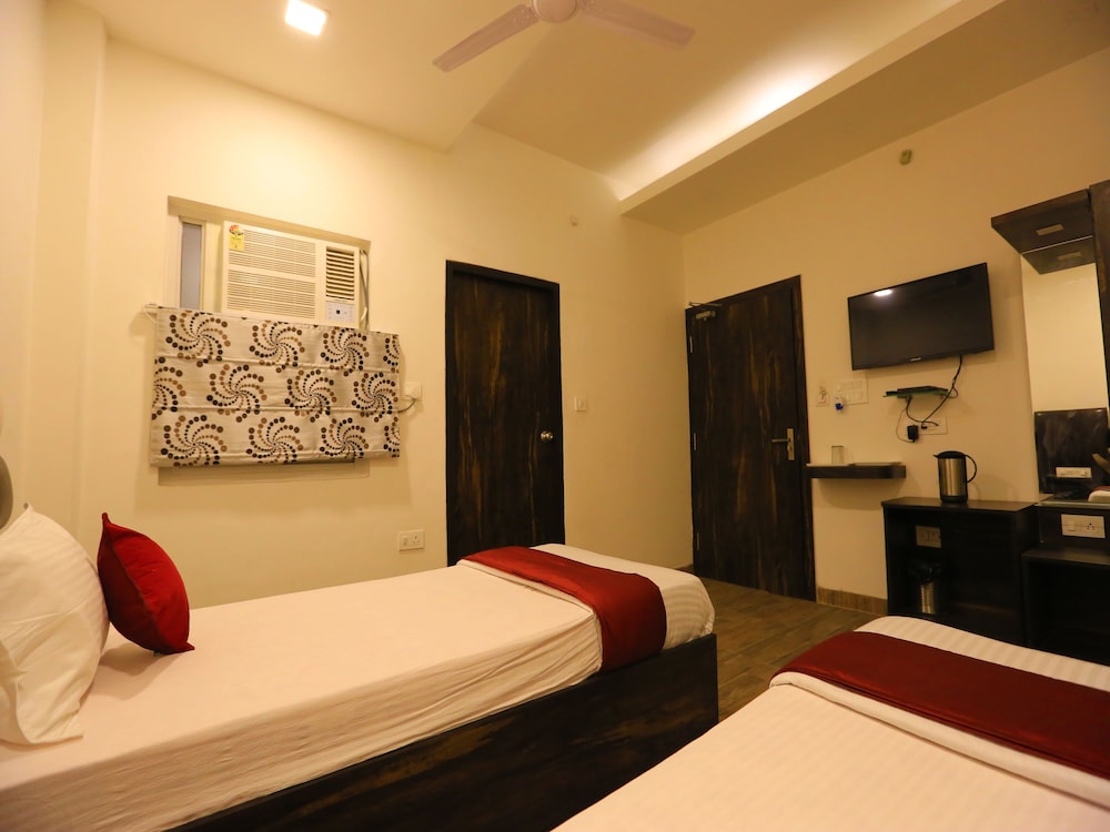 OYO Rooms 158 Gomti Nagar Kathota Jheel