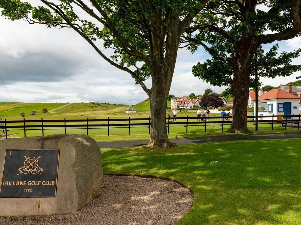 Rosebery Place in the Heart of Gullane view 5