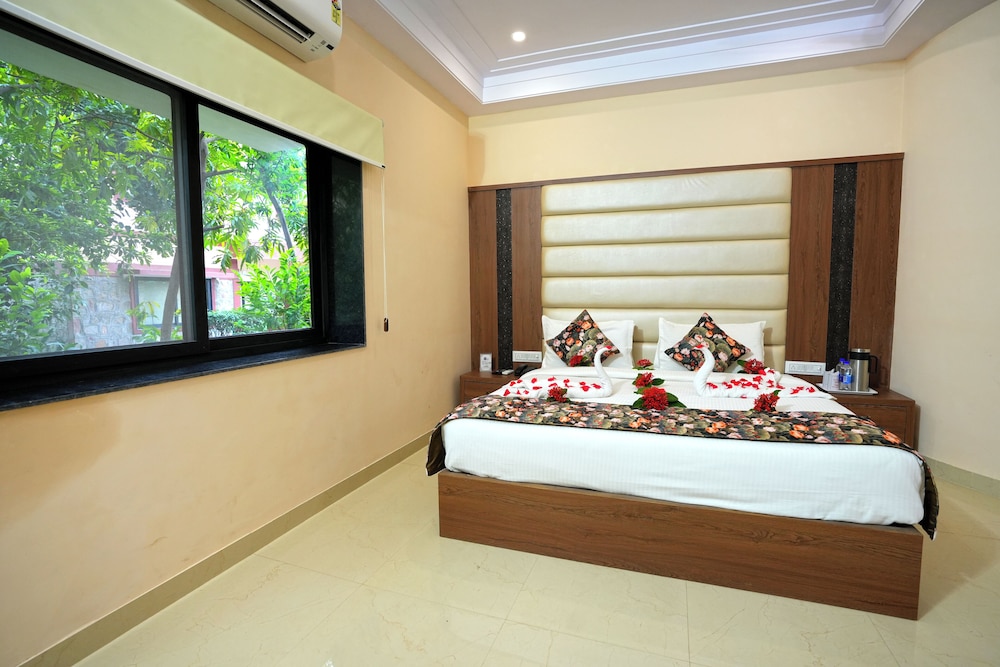 Bamboo Saa Sunrrise Wedding & Wellness Resort, Jaipur