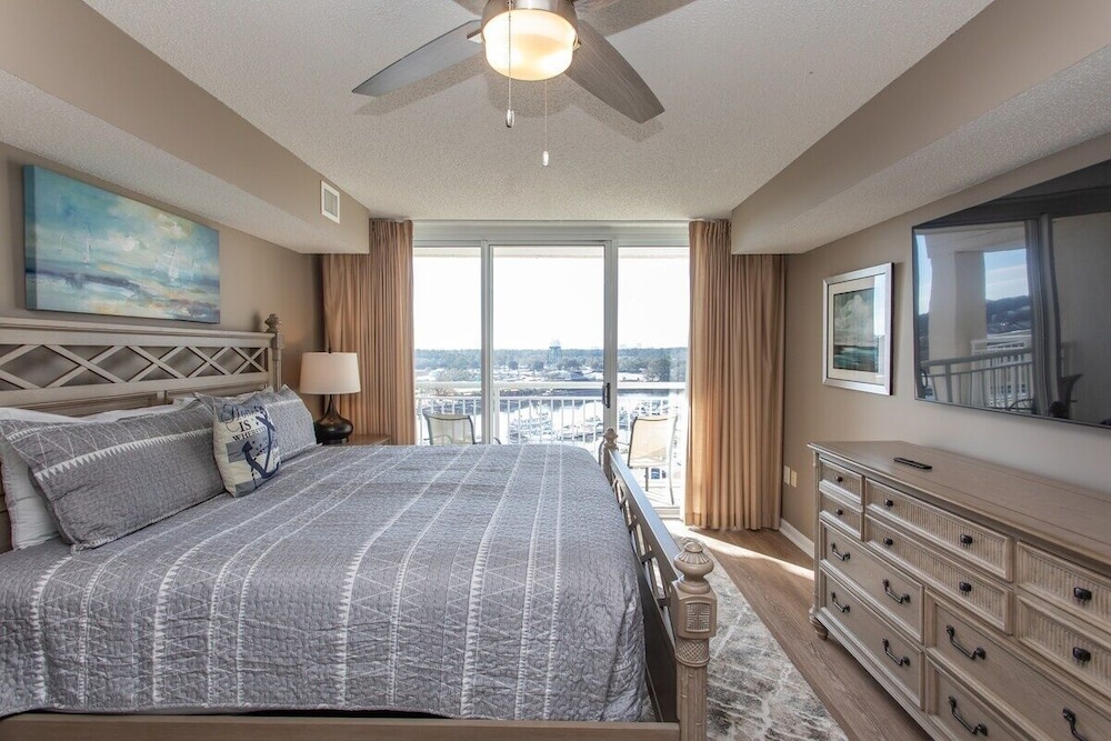 Yacht Club 1-1103 3 Bedroom Condo