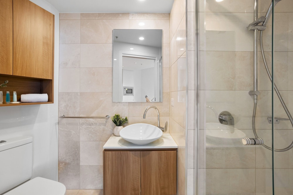 Breathtaking City Views 1-bed With Pool, BBQ & Gym