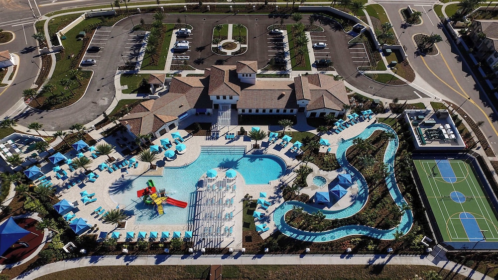 Ultimate 8BR Family Fun in Resort Near Disney!