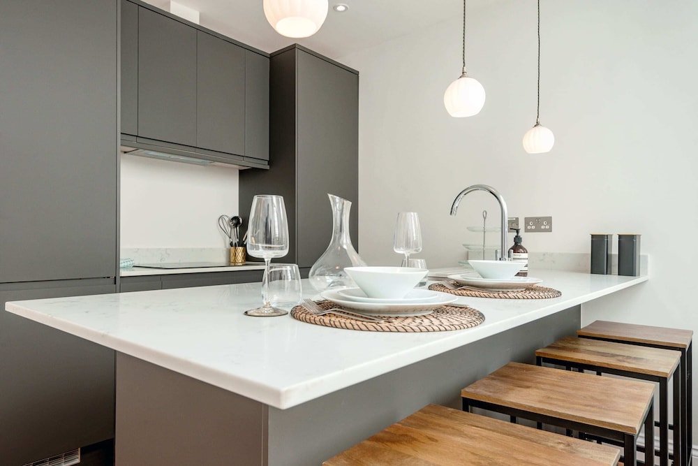 Lillie Road Residence B