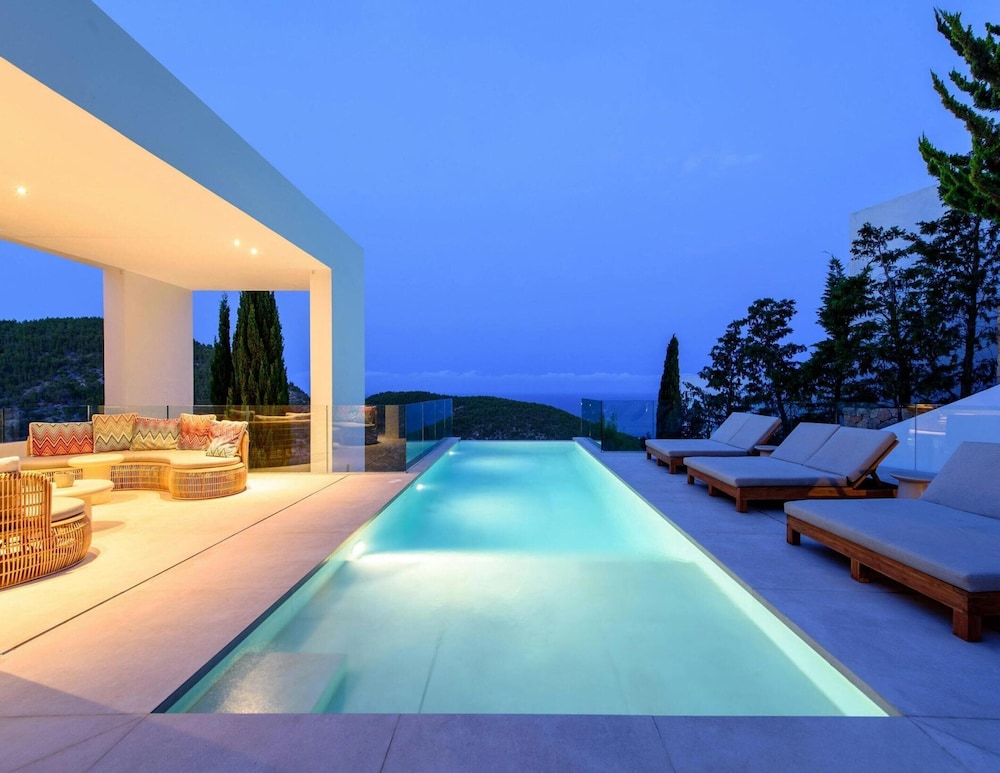 Modern Villa in Santa Eulalia