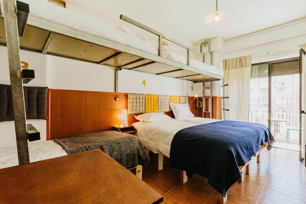 Santos Hostel - Lisbon