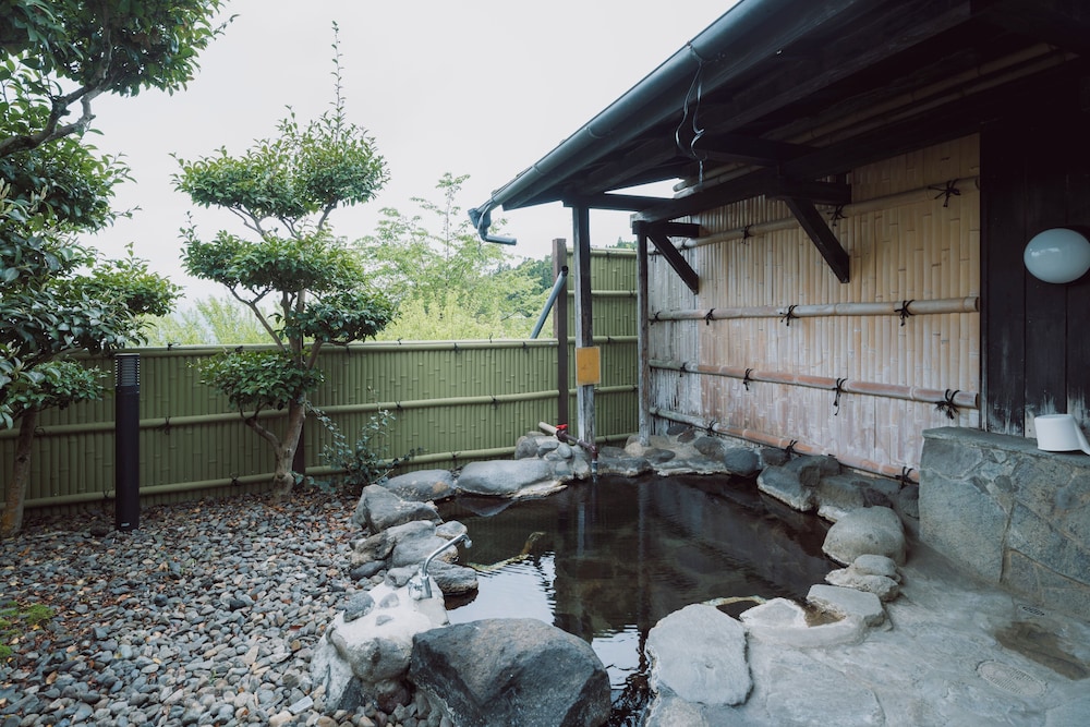 Hakusui Onsen Takenokura Sansou
