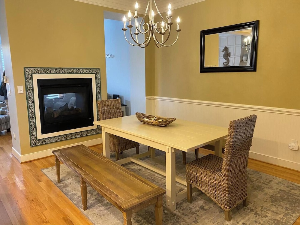 Laguna Drive 21083