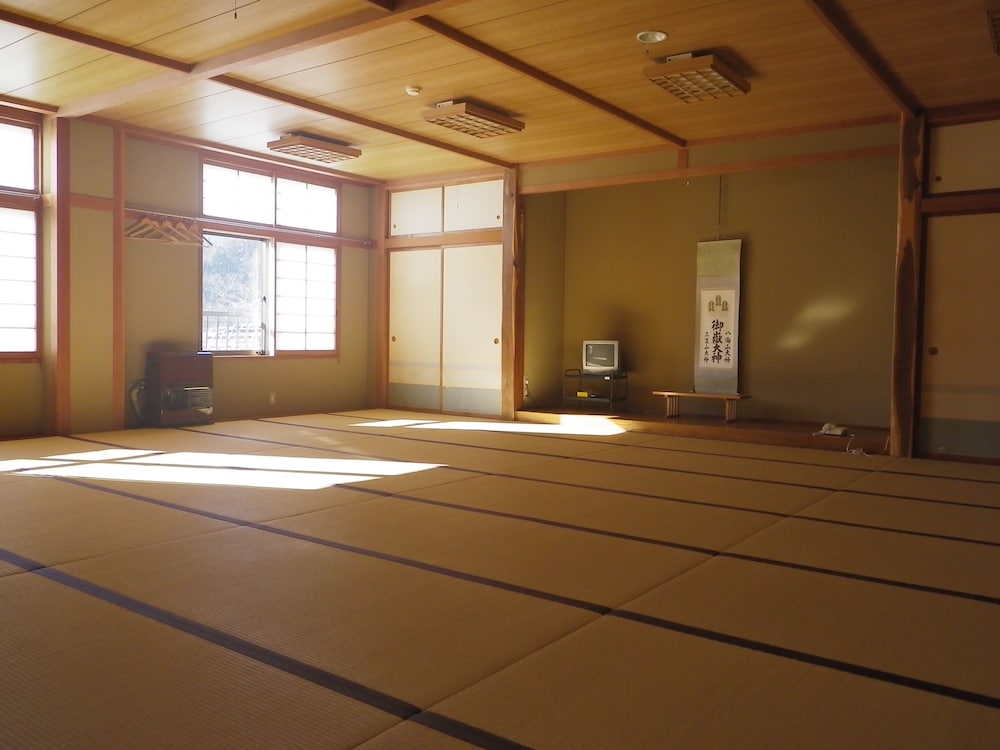 Kurumizawa Ryokan view 4