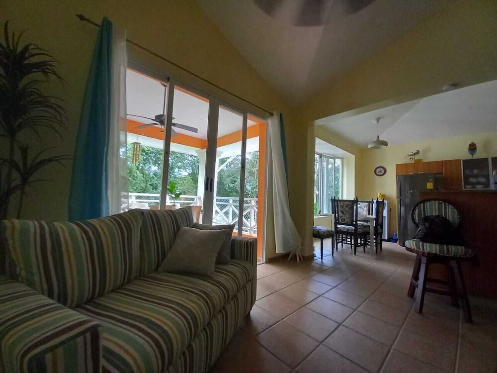 Las Brisas, Juan Dolio, 3br, 2 Pools, Jacuzzi, Beach, Golf, 7 Sleeps