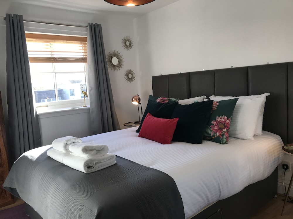 St Andrews Square Apartments