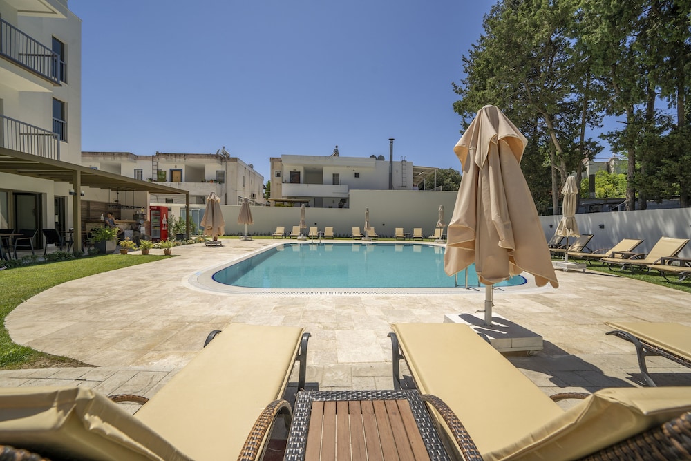 Olive Tree Hotel - Image 15