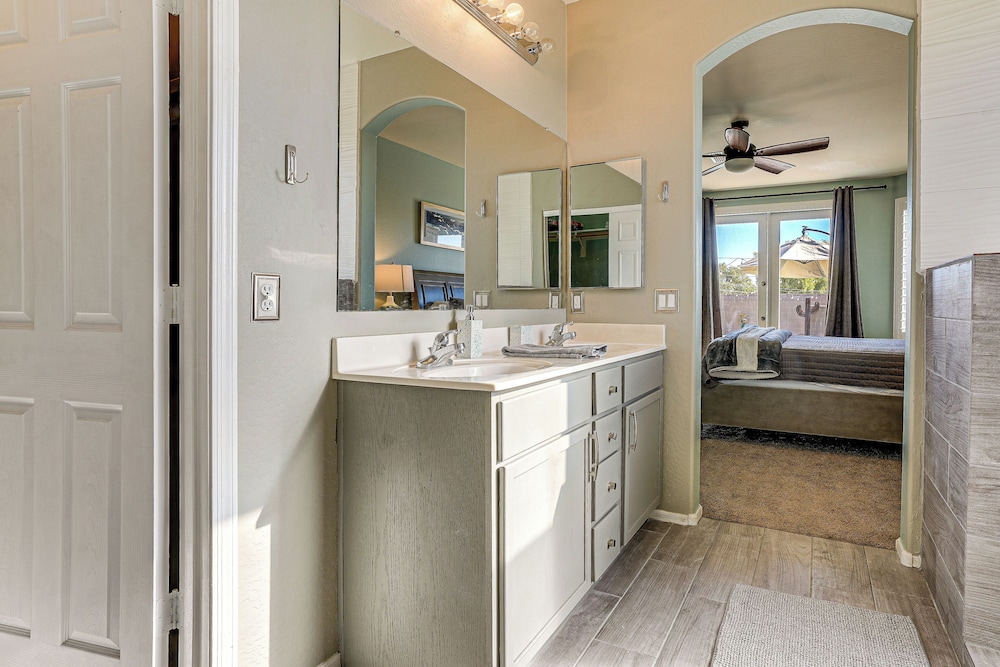 5 Mi to Surprise Stadium: Chic Arizona Home