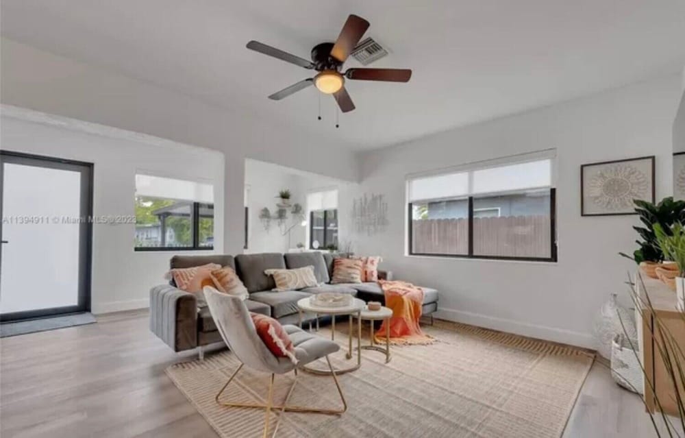 Boho Chic: 3BR Home With Pool