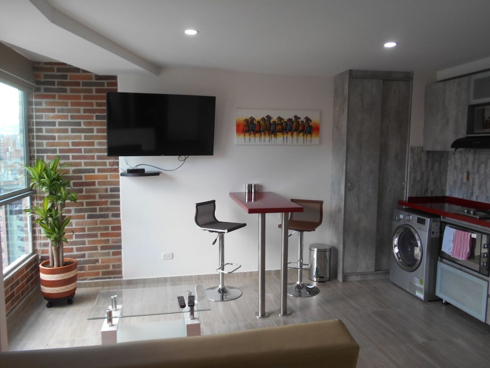 Laureles elegant Spring City Treat