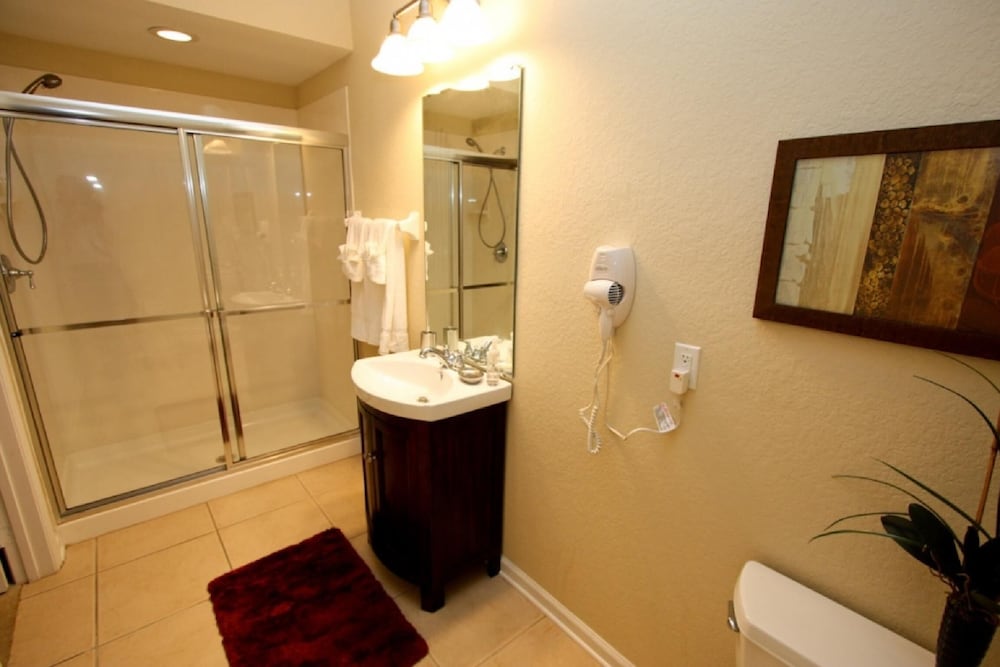 4845 Vista Cay