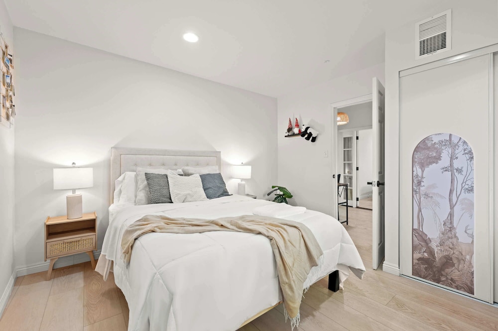 Newly Updated Family Retreat Safe Area Near Dtla