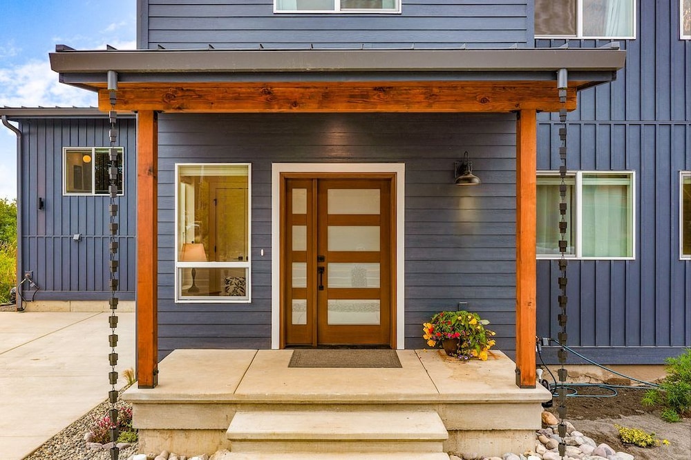 Cedarcrest House